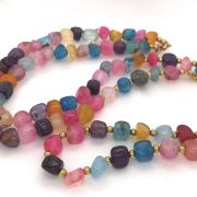 Fanny – Multicolored Irregular Agate Stones