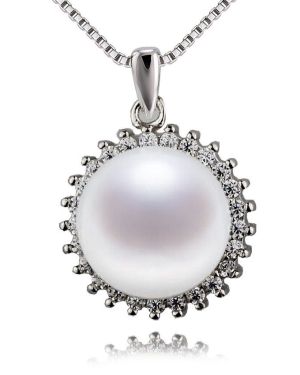 Kae – Sterling Silver Necklace with Fresh Water Pearl Pendant