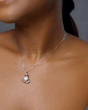 Ife I – Sterling Silver Necklace with Heart Shaped Pendant and Fresh Water Pearl