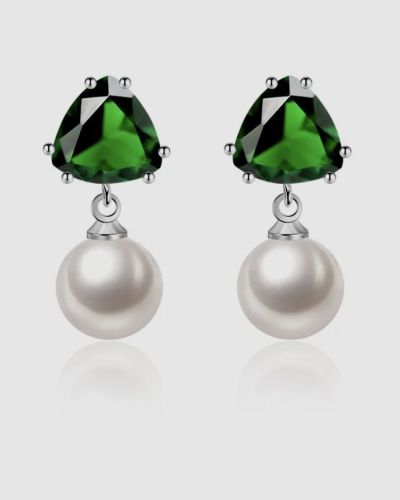 Wendy G – Dangle Pearl Earrings with Green Stone