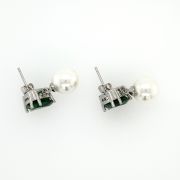 Wendy G – Dangle Pearl Earrings with Green Stone