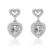 Bonita – Heart Shaped Dangle Crystal Earrings