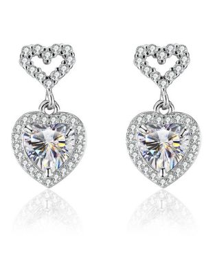 Bonita – Heart Shaped Dangle Crystal Earrings