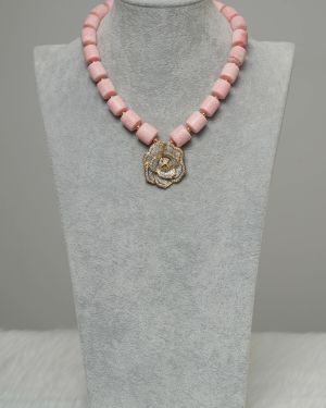 Ama – One Layer Pink Coral Necklace Set with Two tone Rose Pendant