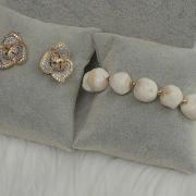 Ama – One Layer Off White Coral Necklace Set with Two tone Rose Pendant