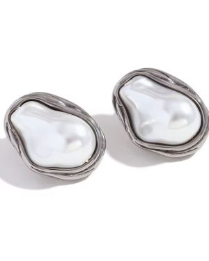 Vera Baroque Pearl Studs