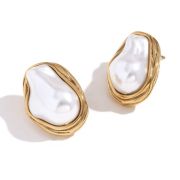 Vera Baroque Pearl Studs