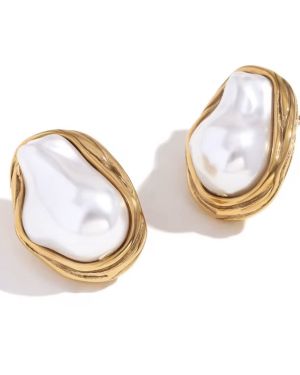 Vera Baroque Pearl Studs